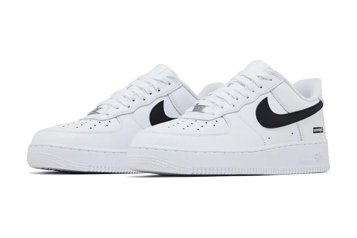 Nike x Supreme Air Force 1 Low White Black - 4